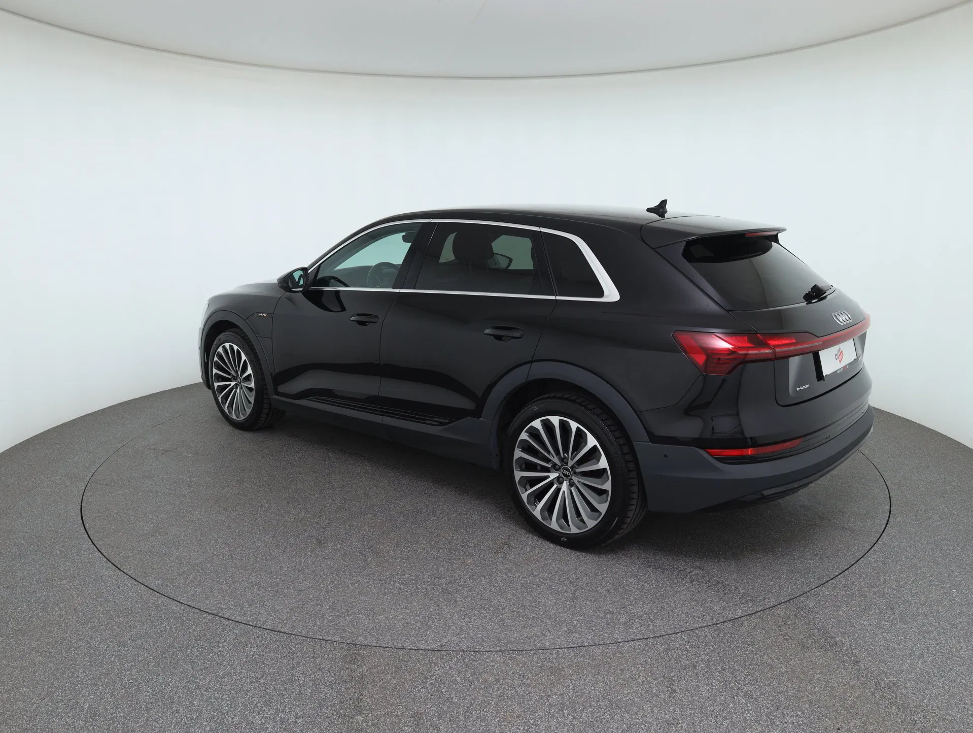 Audi e-tron 55 quattro | Bild 8 von 31