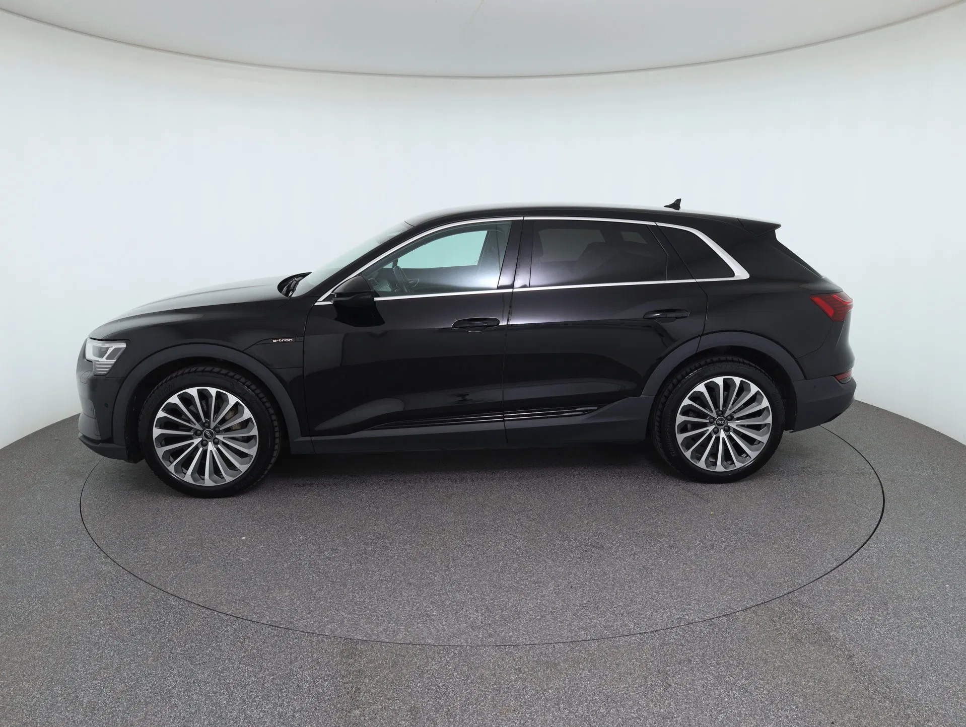 Audi e-tron 55 quattro | Bild 9 von 31