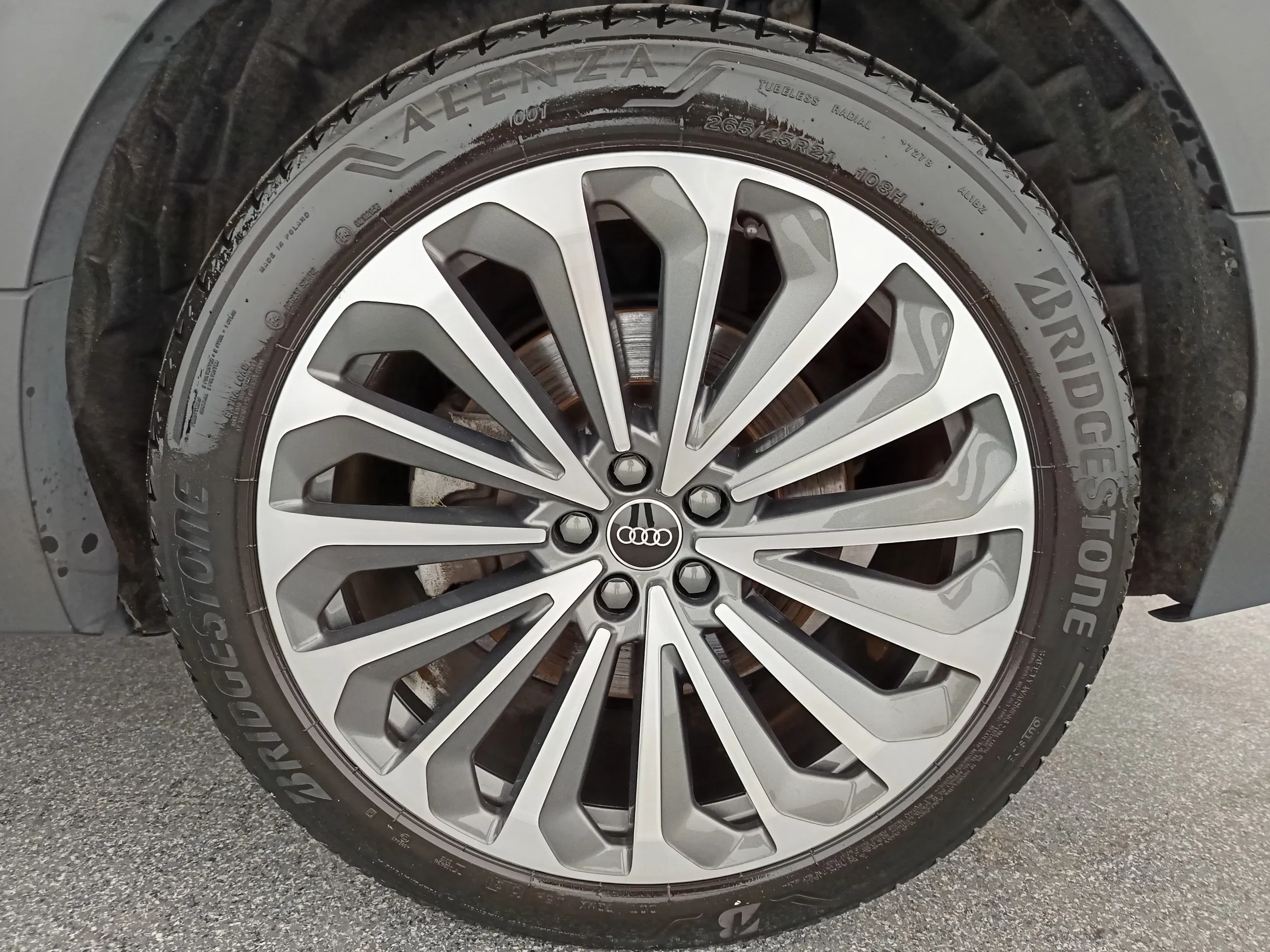 Audi e-tron 55 quattro | Bild 10 von 31