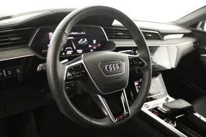 Audi e-tron S quattro | Thumbnail 7 von 30