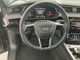 Audi e-tron S quattro | Thumbnail 8 von 30