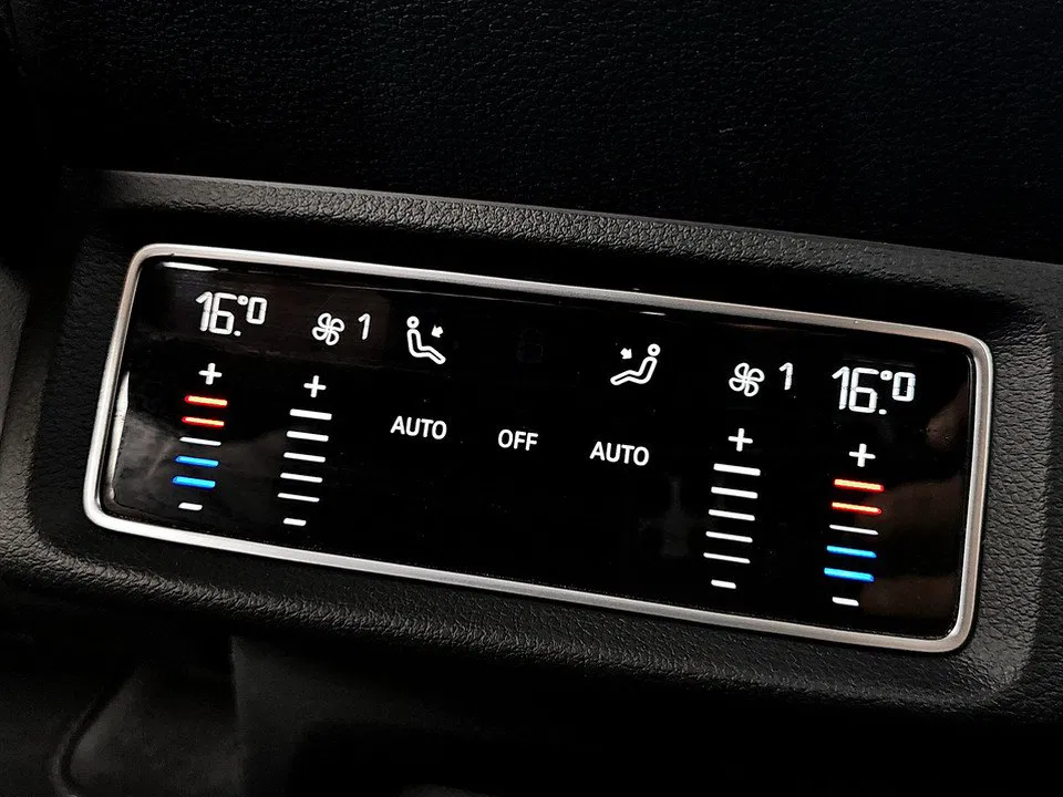 Audi e-tron 55 quattro Basis | Bild 18 von 25