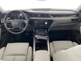 Audi e-tron 50 quattro | Thumbnail 8 von 31