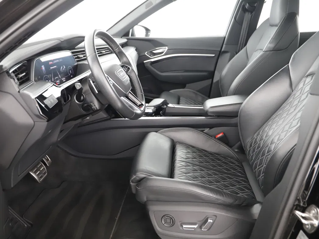 Bild eines Audi e-tron Sportback 50 quattro 230 kW