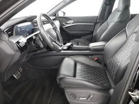 Audi e-tron Sportback 50 quattro 230 kW | Thumbnail 1 von 23