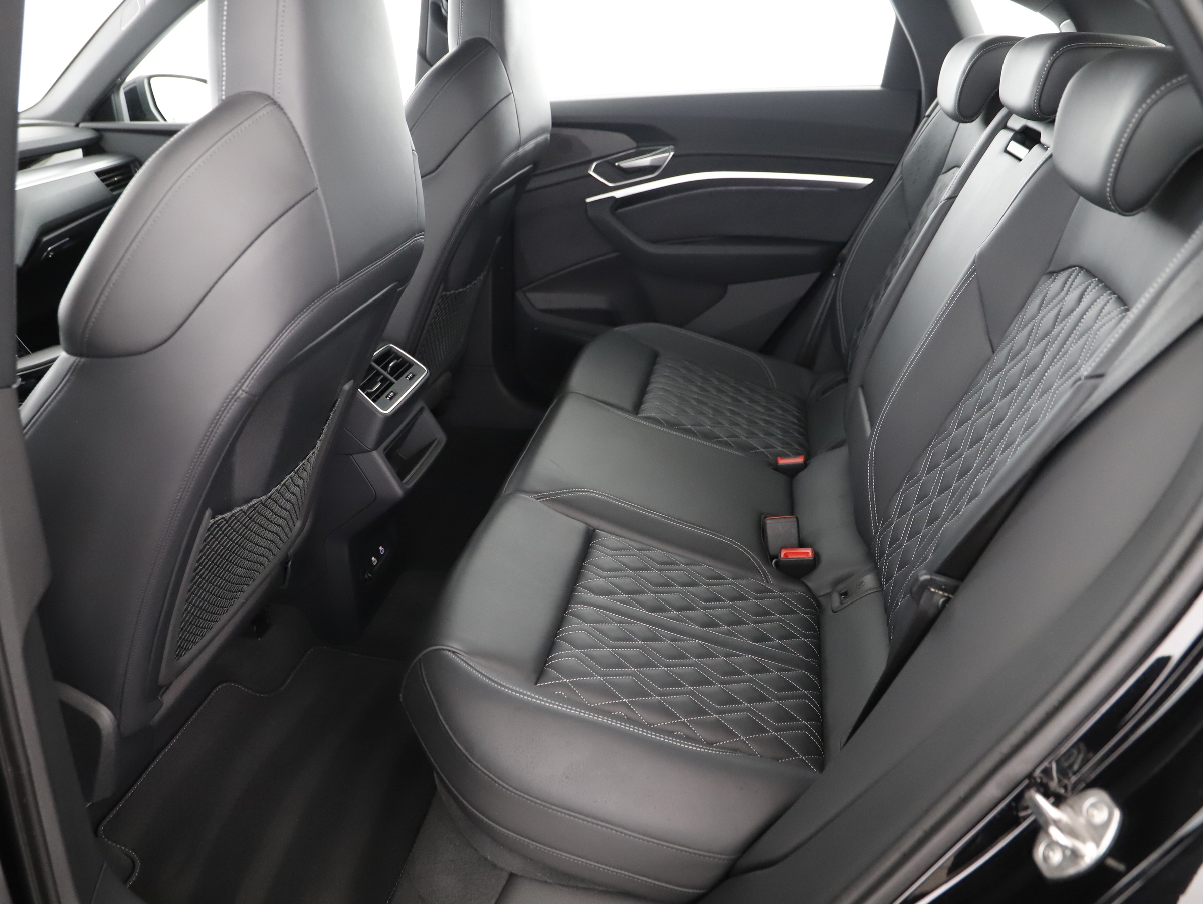 Audi e-tron Sportback 50 quattro 230 kW | Bild 2 von 23