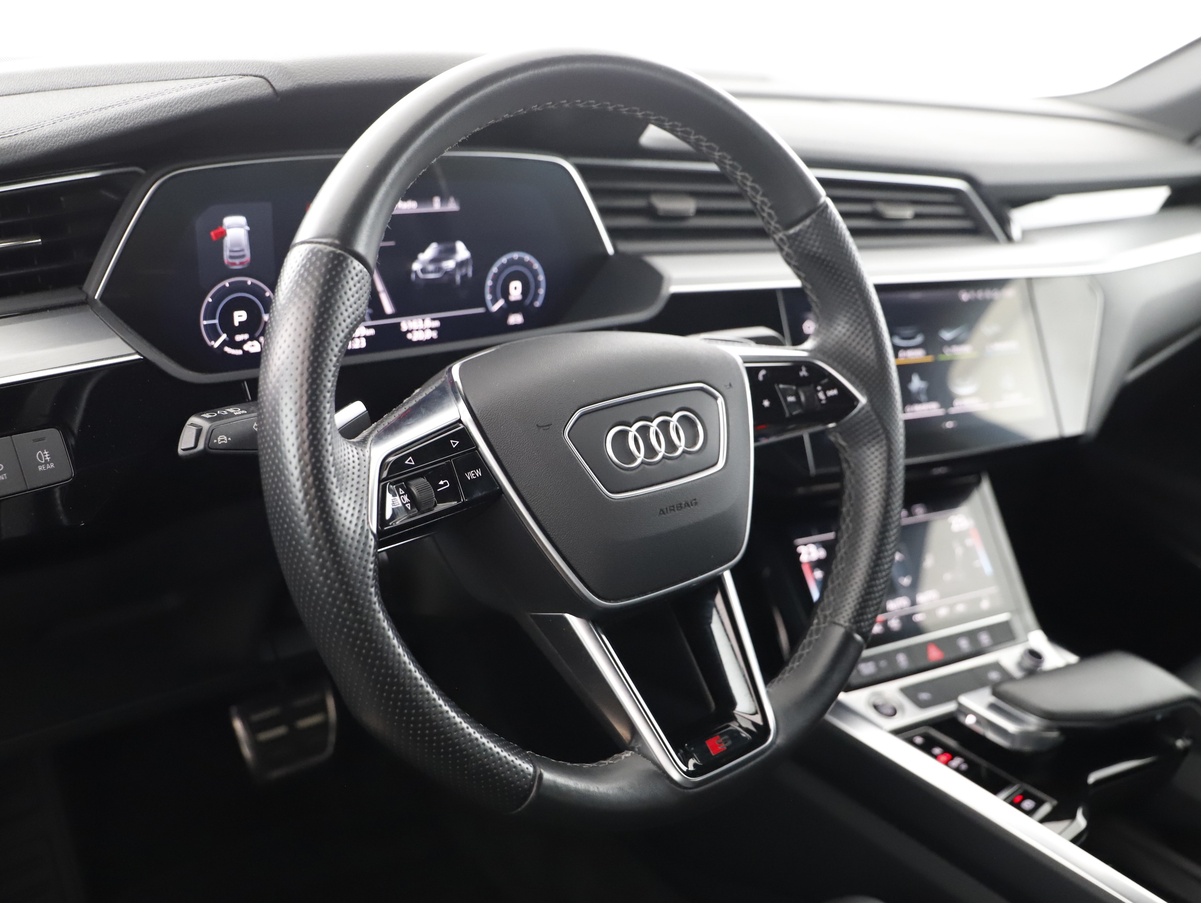 Audi e-tron Sportback 50 quattro 230 kW | Bild 4 von 23