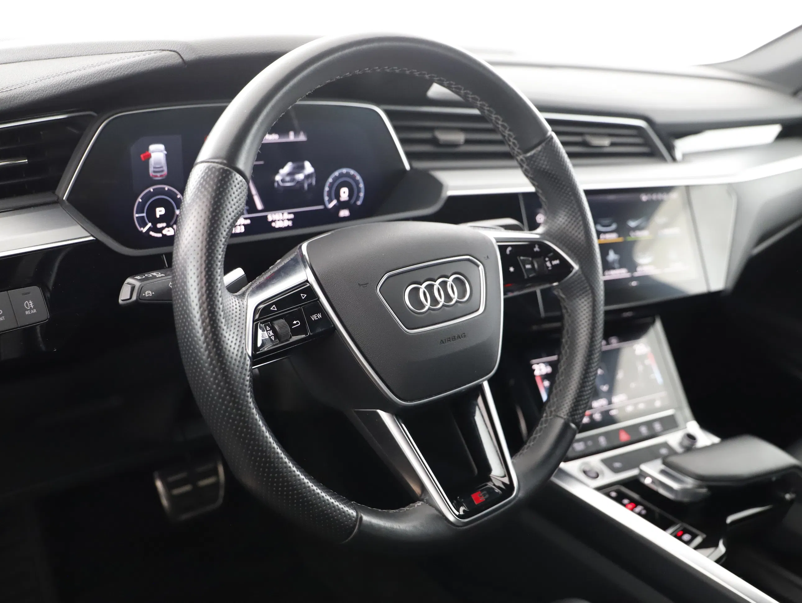 Audi e-tron Sportback 50 quattro 230 kW | Bild 4 von 23