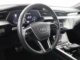 Audi e-tron Sportback 50 quattro 230 kW | Thumbnail 4 von 23