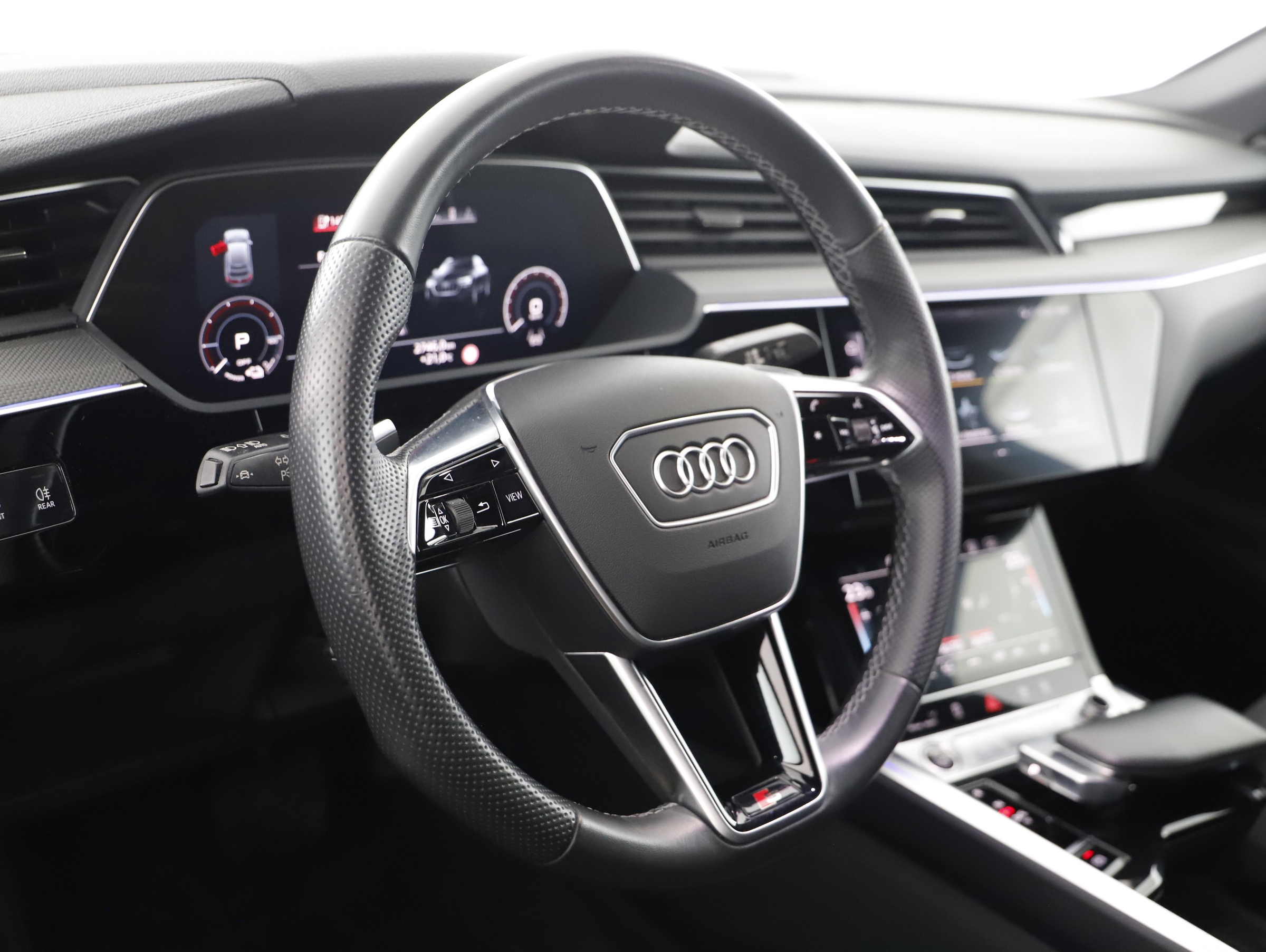 Audi e-tron Sportback 55 quattro S-Line | Bild 4 von 5