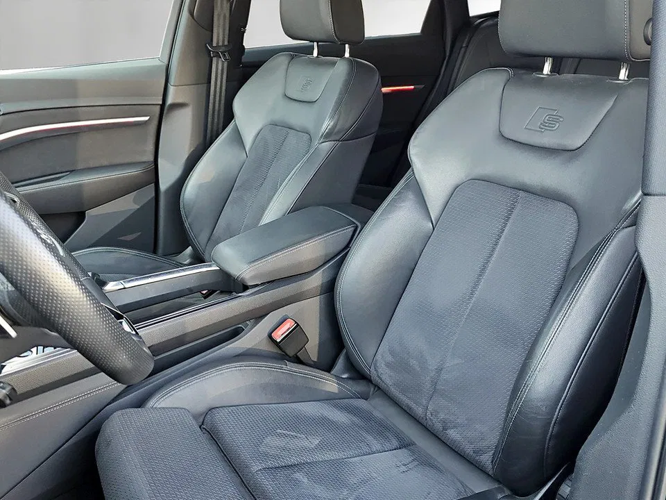 Audi e-tron Sportback 55 quattro business 300 kW | Bild 9 von 24