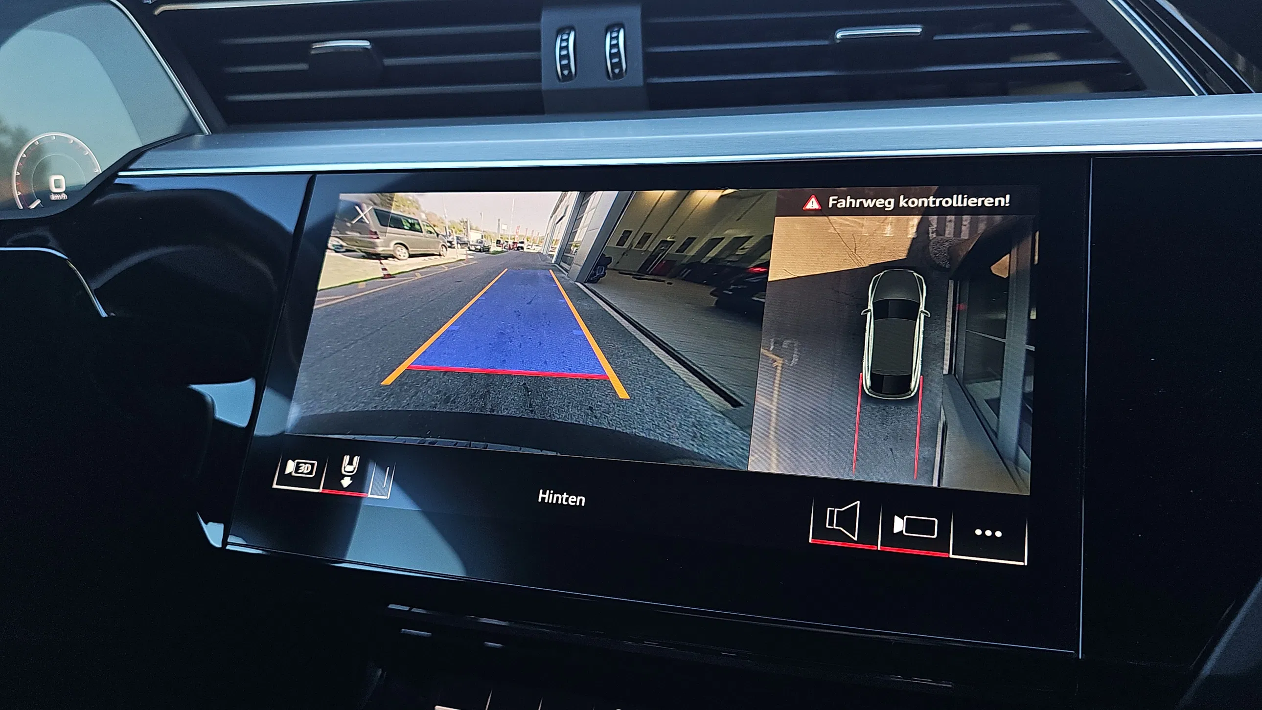 Audi e-tron Sportback 55 quattro business 300 kW | Bild 16 von 24