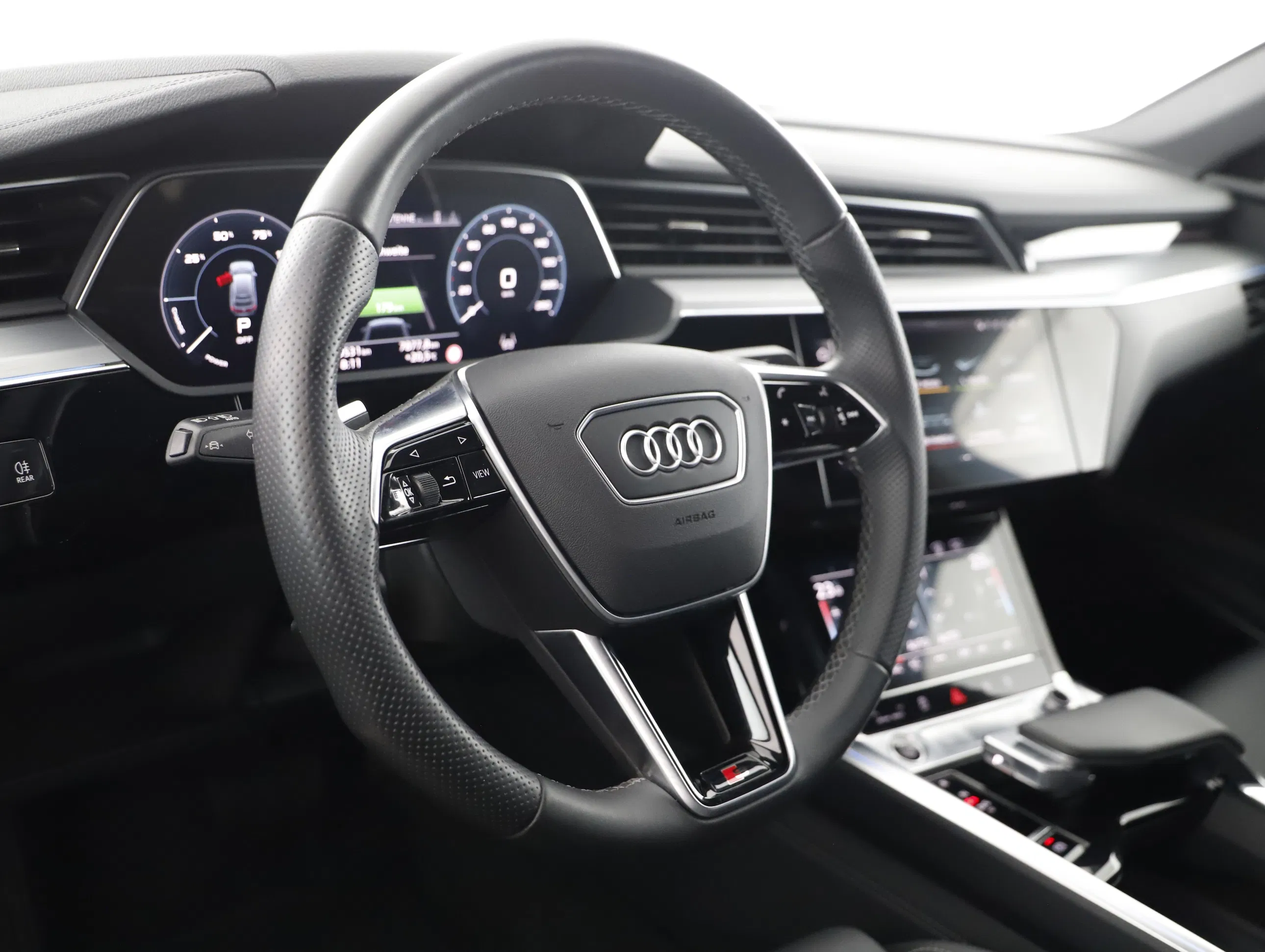 Audi e-tron Sportback 55 quattro S-Line | Bild 8 von 22