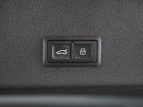 Audi e-tron Sportback 55 quattro S-Line | Thumbnail 16 von 21