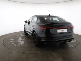 Audi e-tron Sportback 55 quattro S-Line | Thumbnail 17 von 21