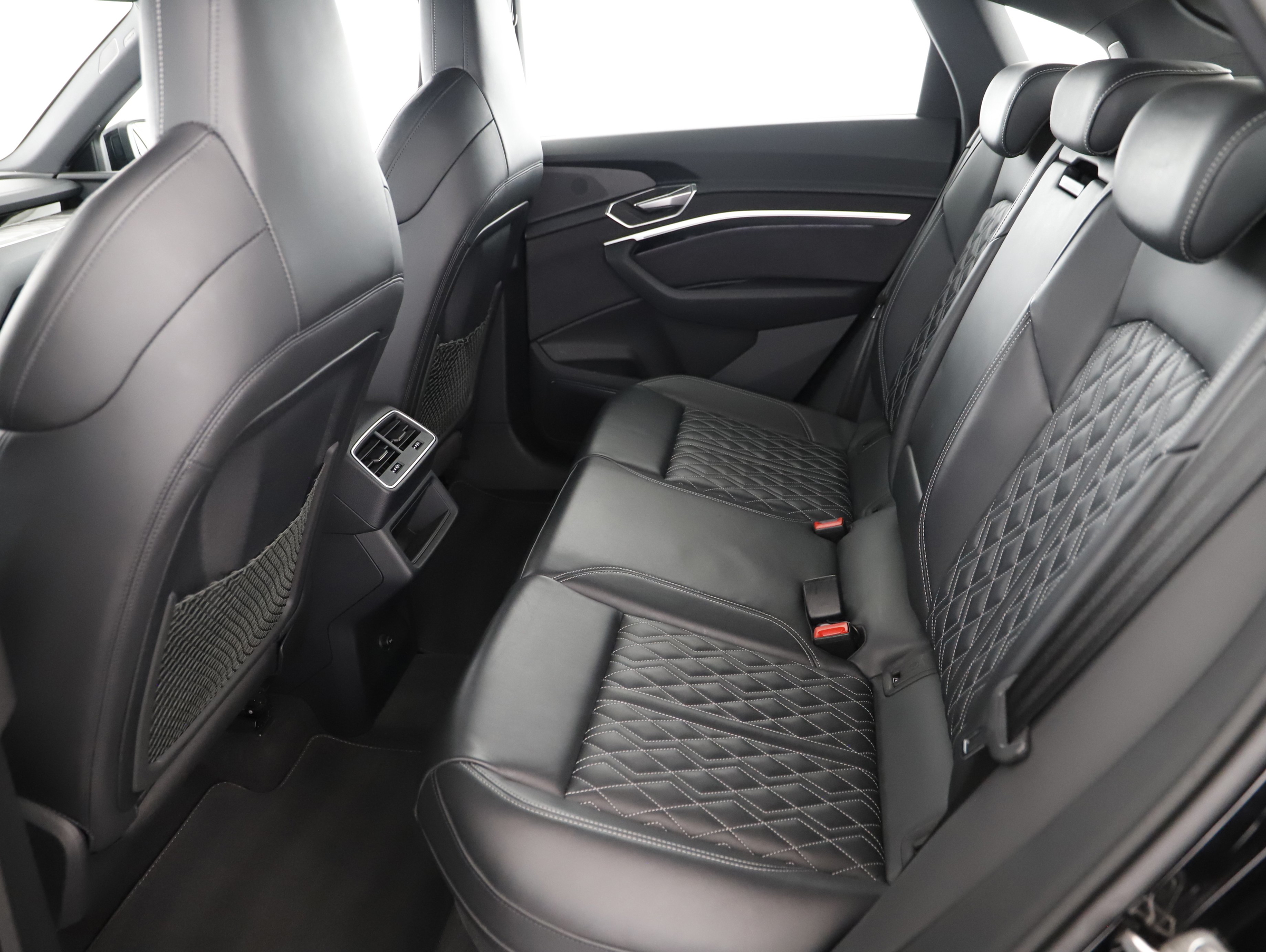 Audi e-tron Sportback 55 quattro S-Line | Bild 2 von 21