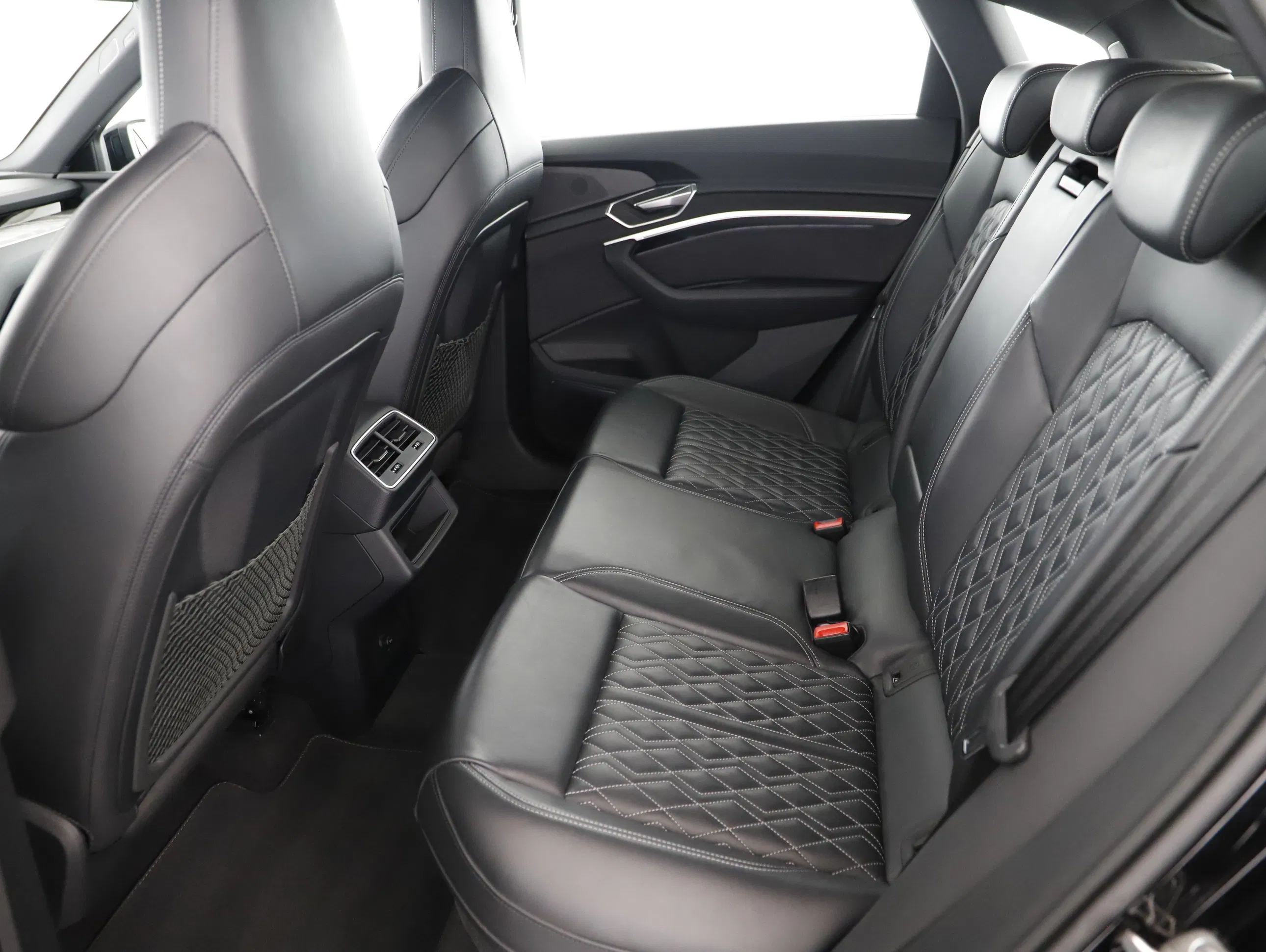 Audi e-tron Sportback 55 quattro S-Line | Bild 2 von 21