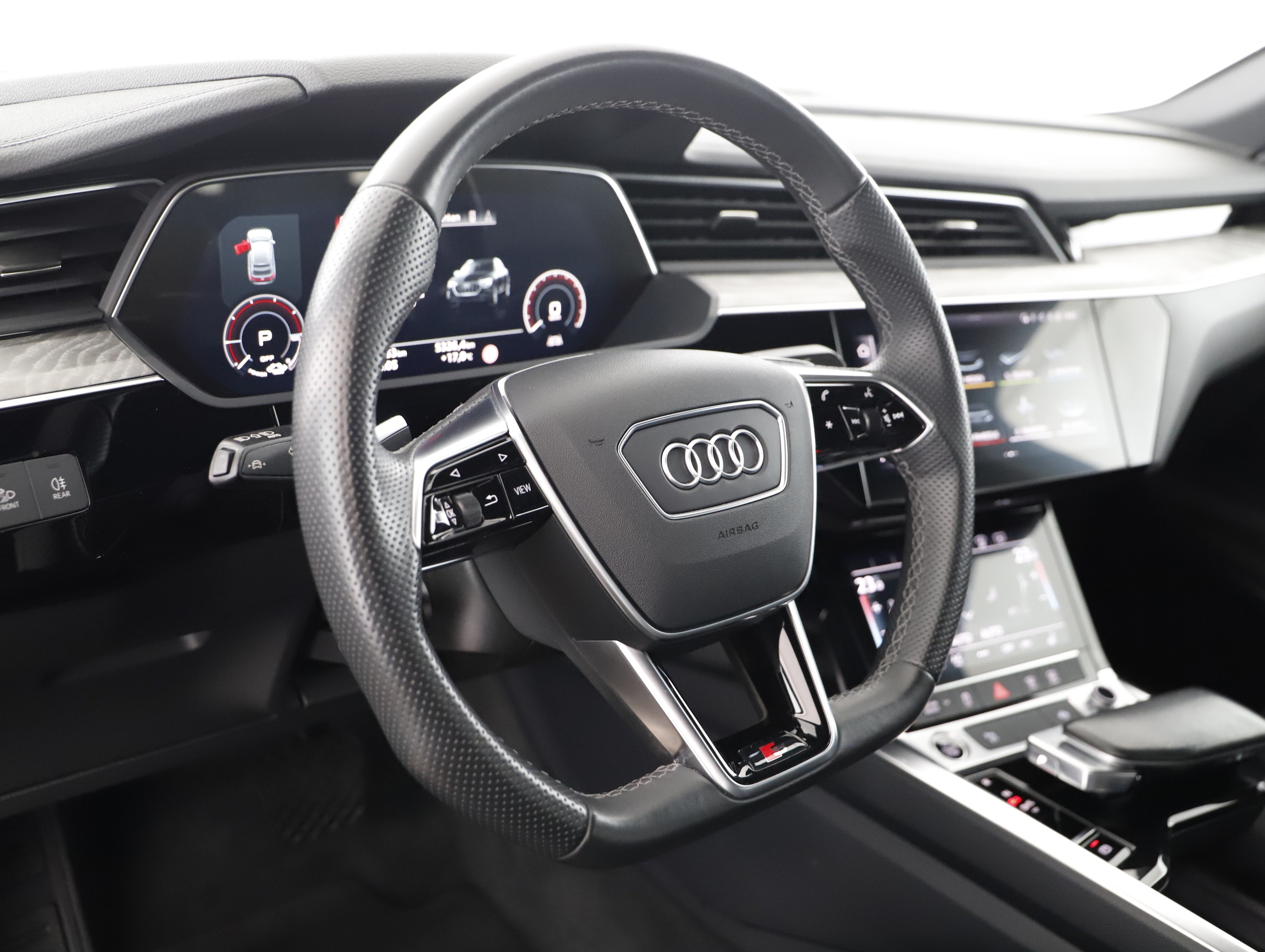 Audi e-tron Sportback 55 quattro S-Line | Bild 4 von 21
