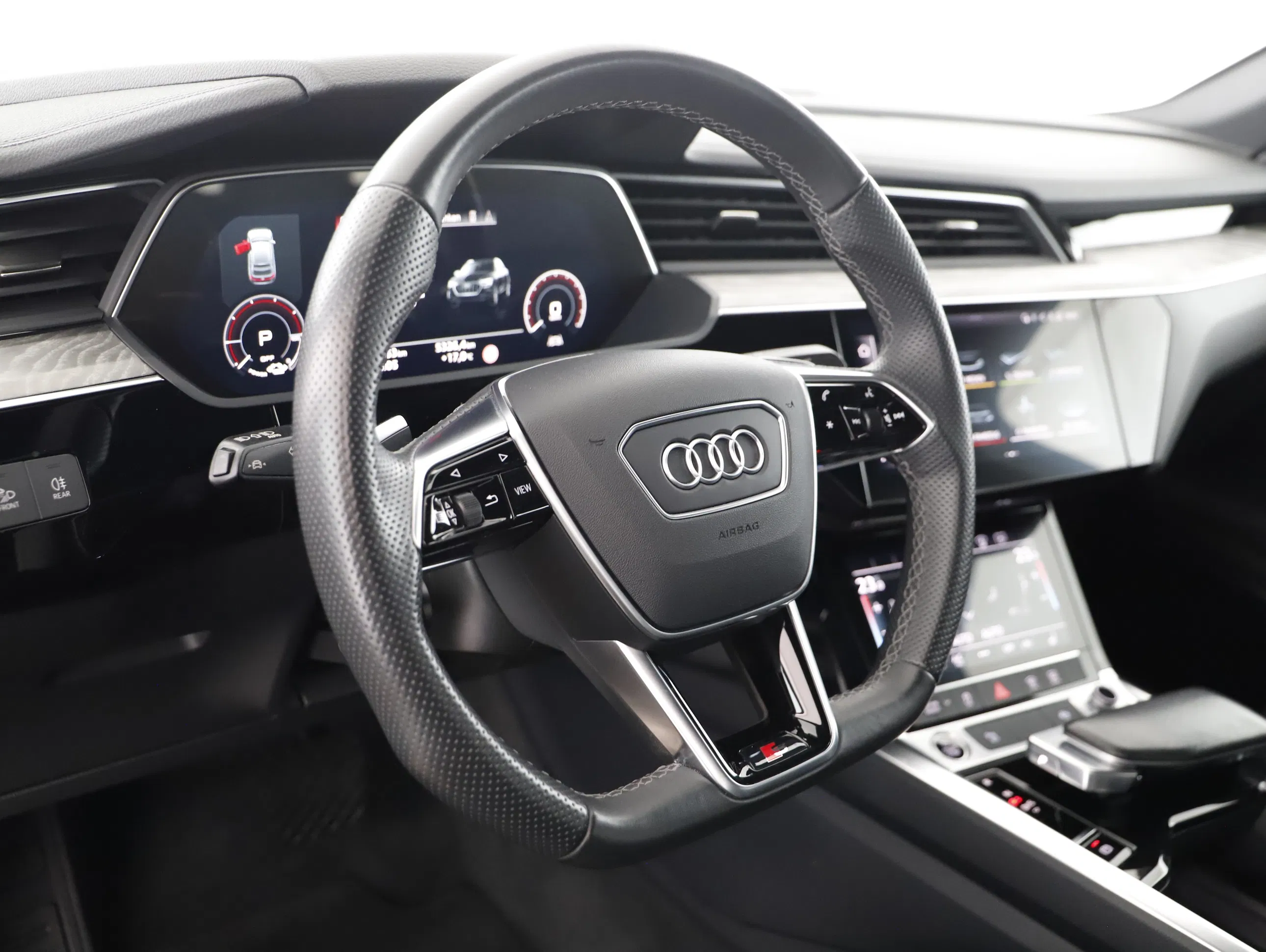 Audi e-tron Sportback 55 quattro S-Line | Bild 4 von 21