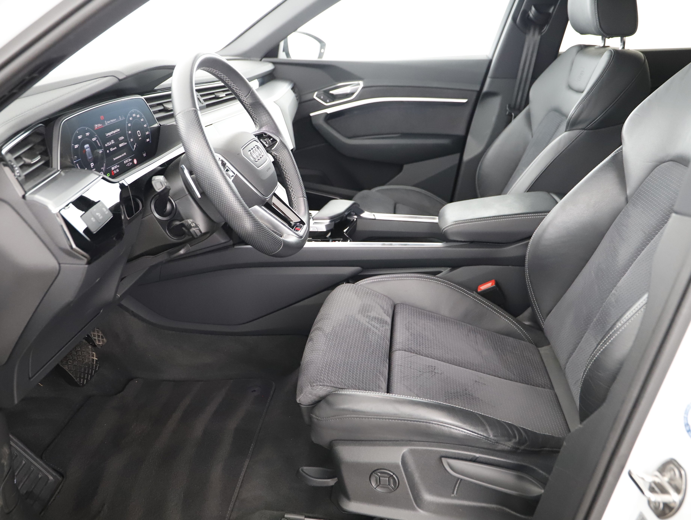 Bild eines Audi e-tron 55 quattro S-Line