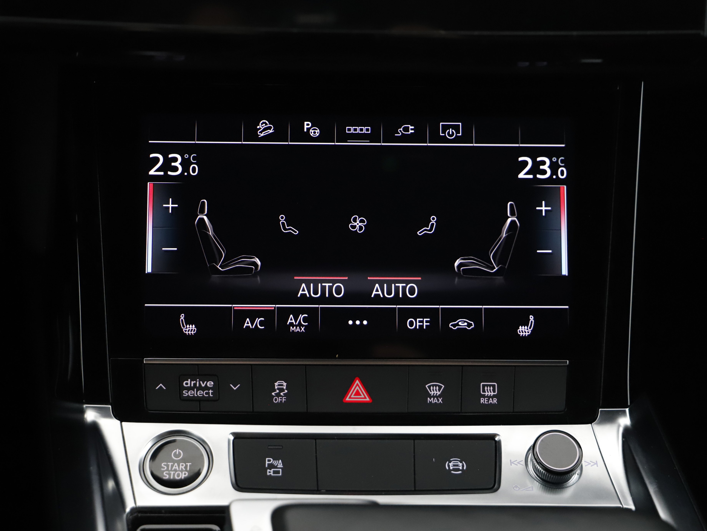 Audi e-tron 55 quattro S-Line | Bild 10 von 23