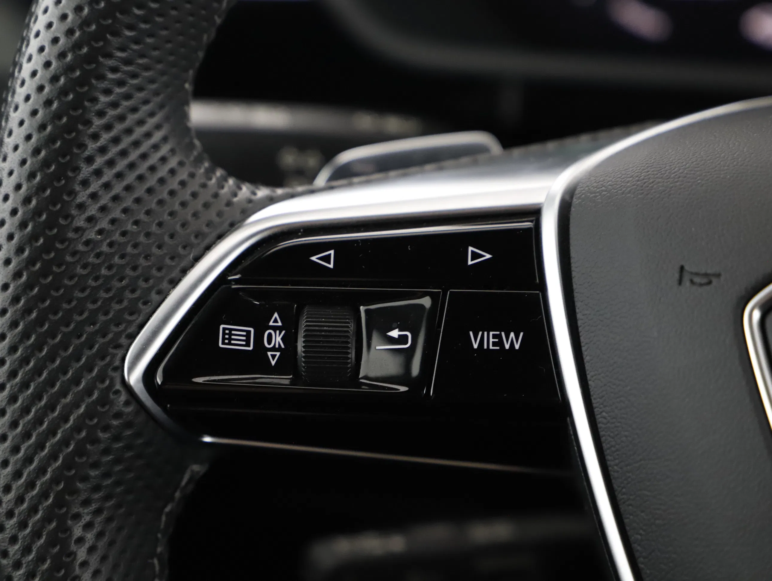 Audi e-tron 55 quattro S-Line | Bild 11 von 23
