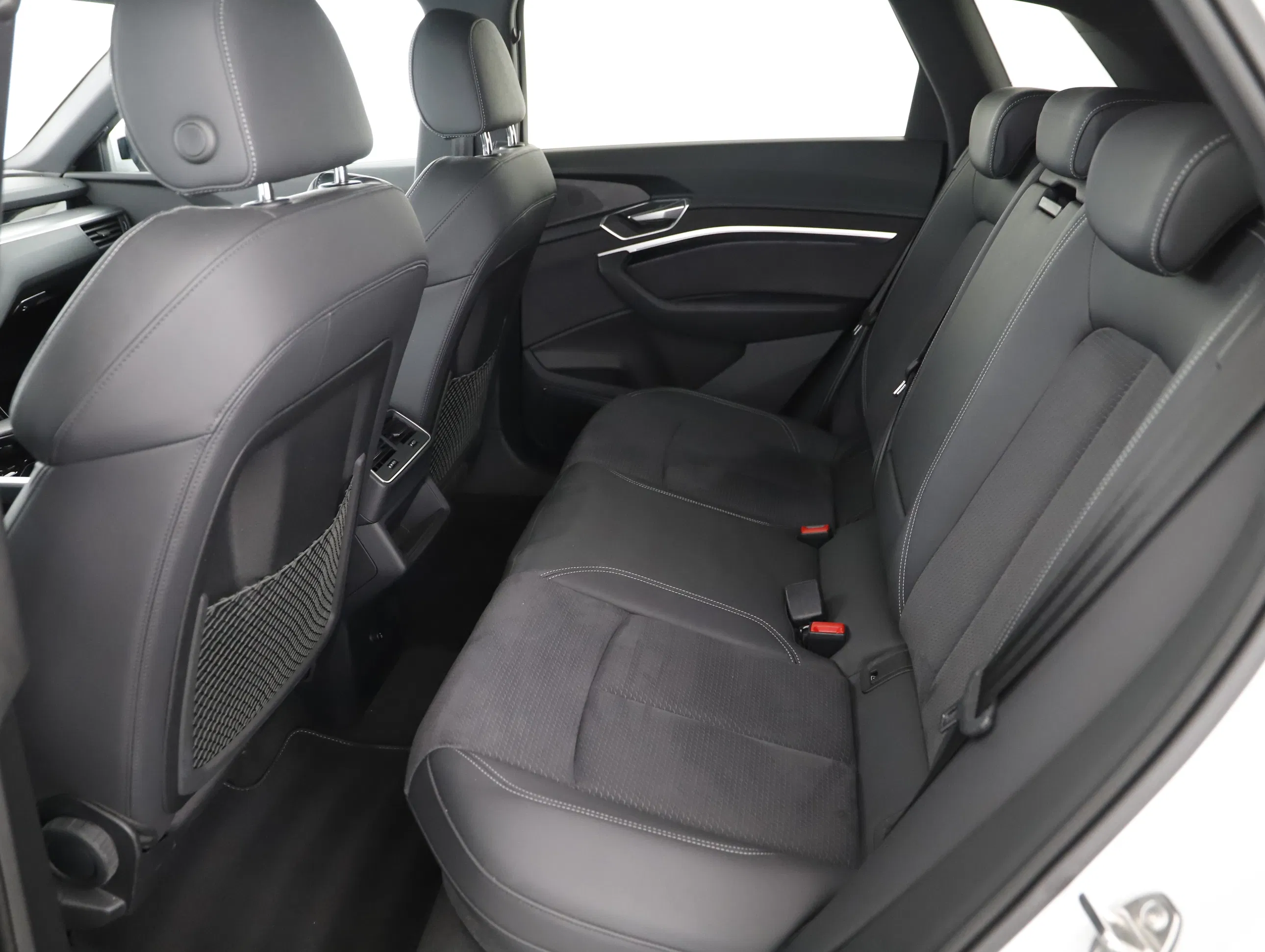 Audi e-tron 55 quattro S-Line | Bild 2 von 23