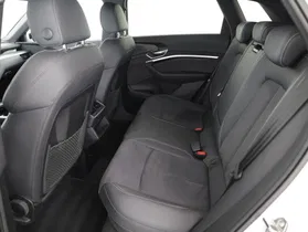 Audi e-tron 55 quattro S-Line | Thumbnail 2 von 23