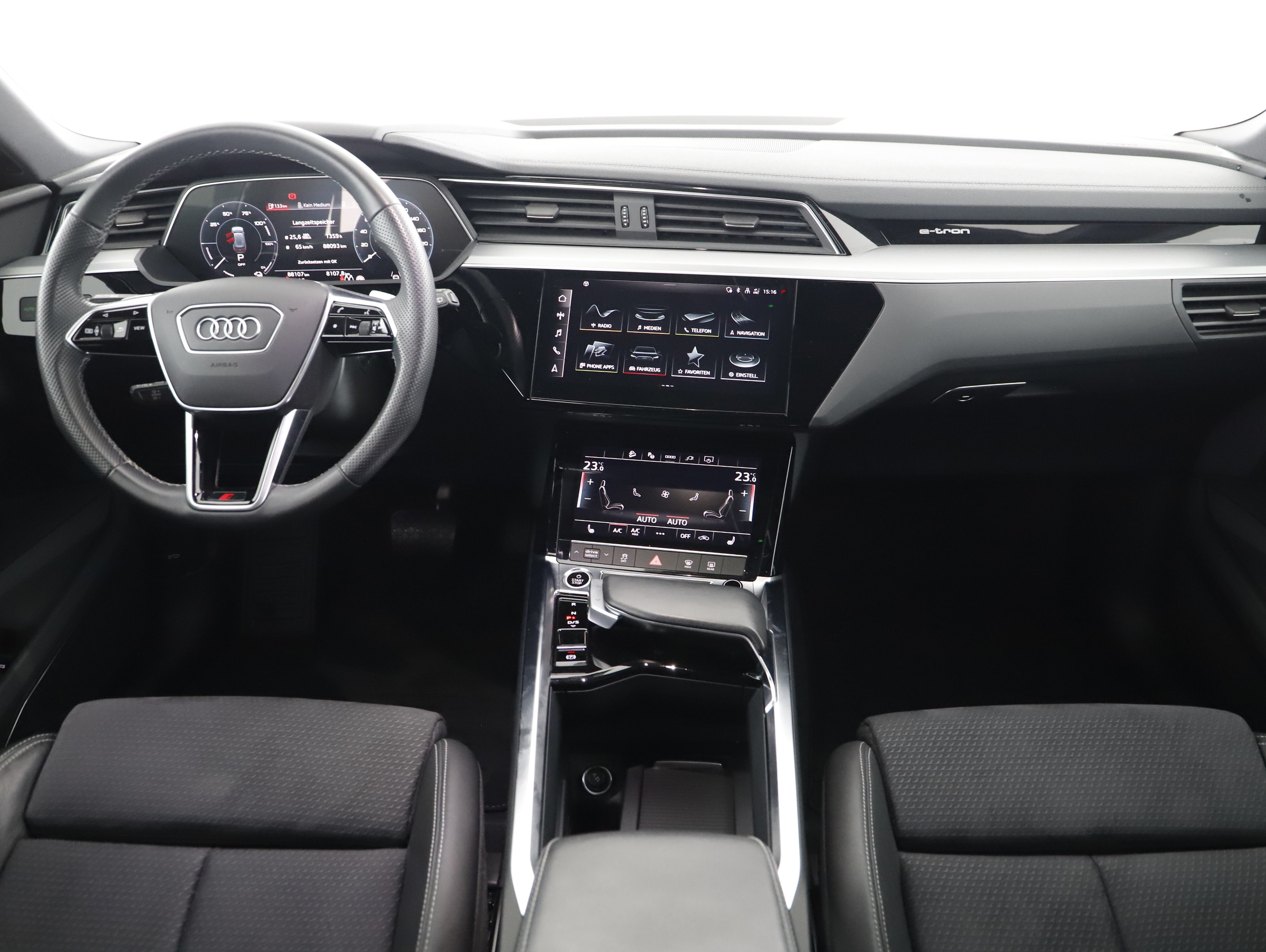 Audi e-tron 55 quattro S-Line | Bild 3 von 23