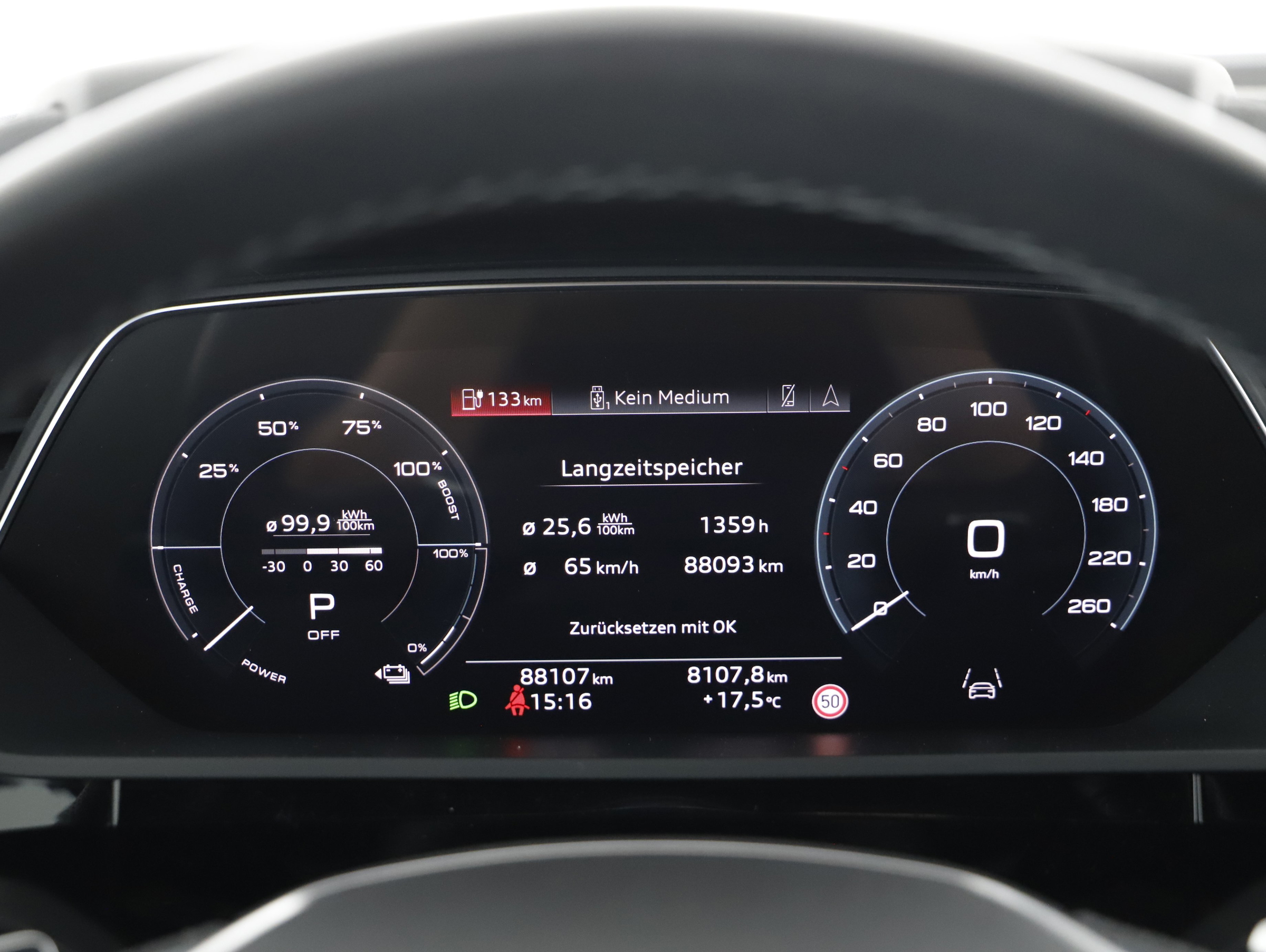 Audi e-tron 55 quattro S-Line | Bild 6 von 23