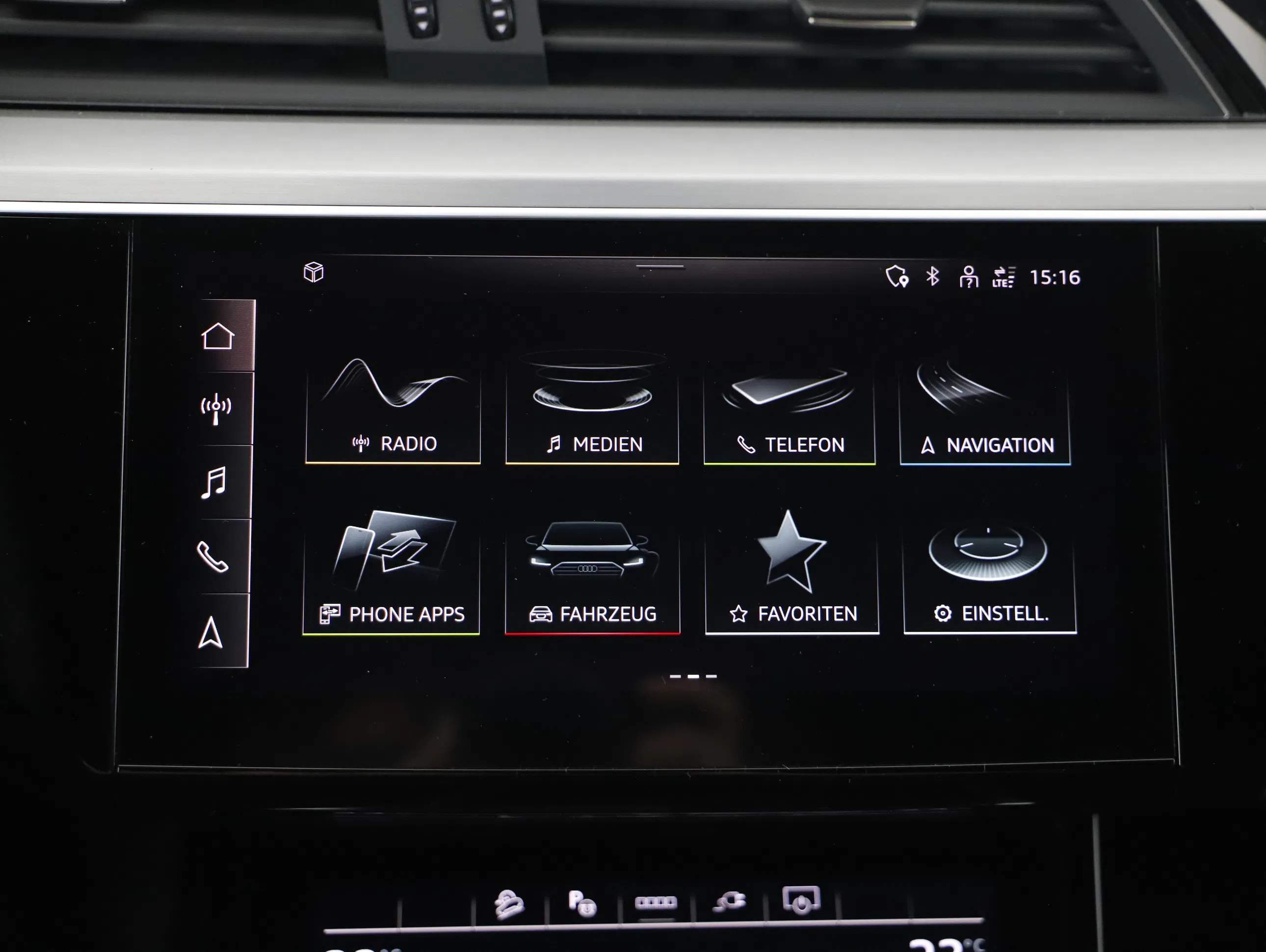 Audi e-tron 55 quattro S-Line | Bild 7 von 23
