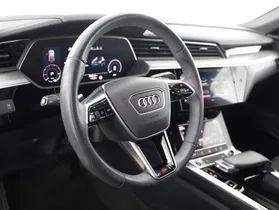 Audi e-tron Sportback 55 quattro advanced | Thumbnail 10 von 23