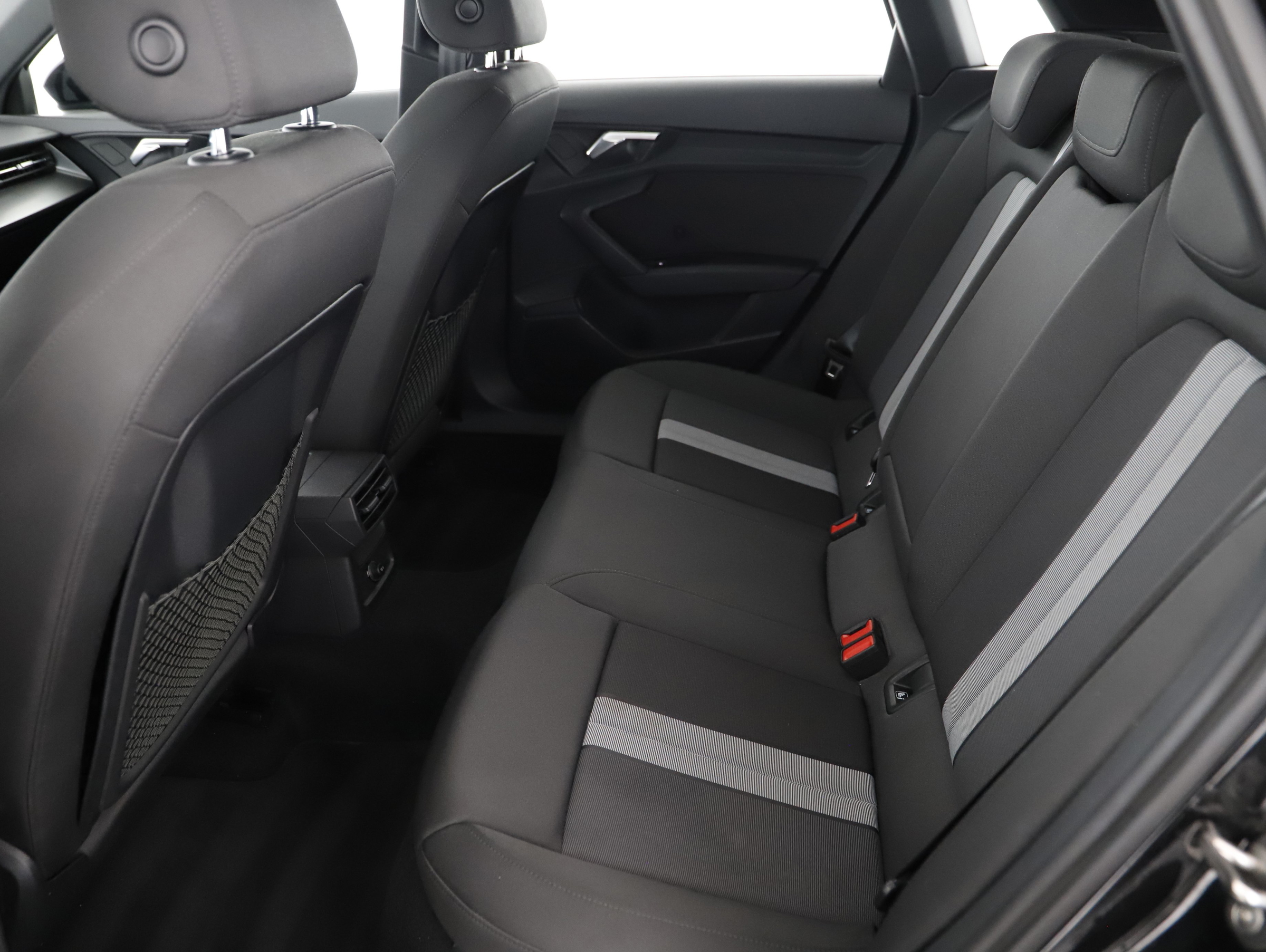 Audi A3 Sportback 35 2.0 TDI advanced | Bild 2 von 23