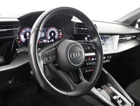 Audi A3 Sportback 35 2.0 TDI advanced | Thumbnail 4 von 23