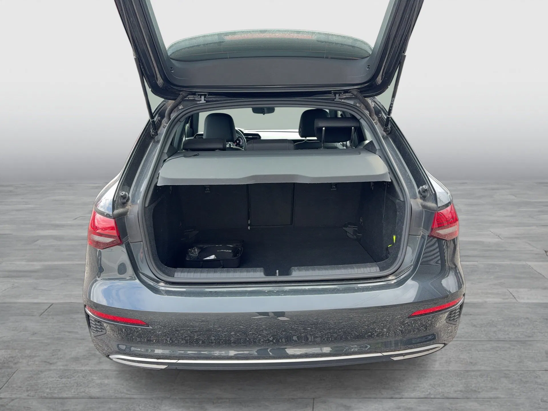 Audi A3 Sportback 35 1.5 TFSI (M-H) advanced | Bild 27 von 31