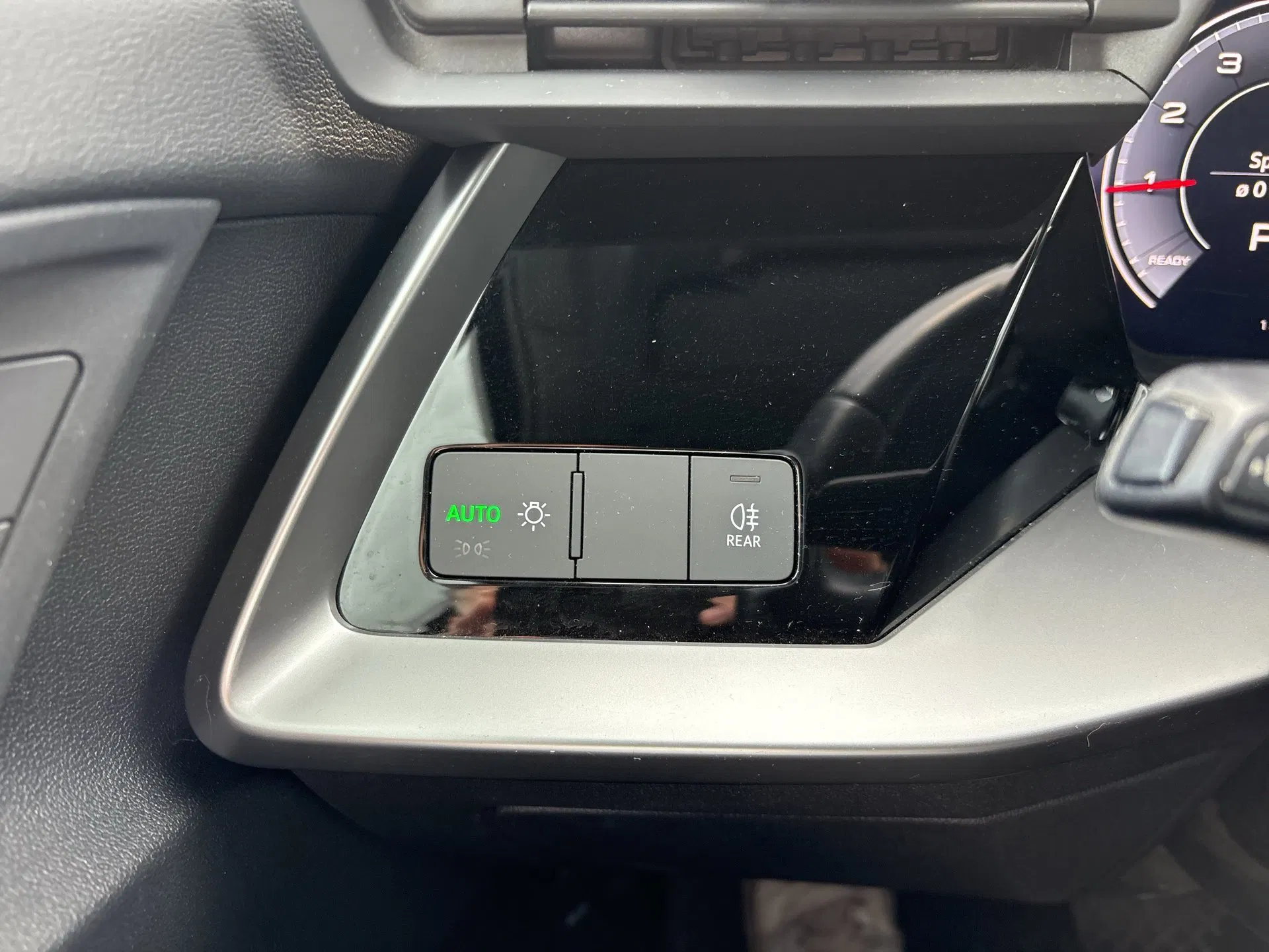 Audi A3 Sportback 35 1.5 TFSI (M-H) advanced | Bild 9 von 31