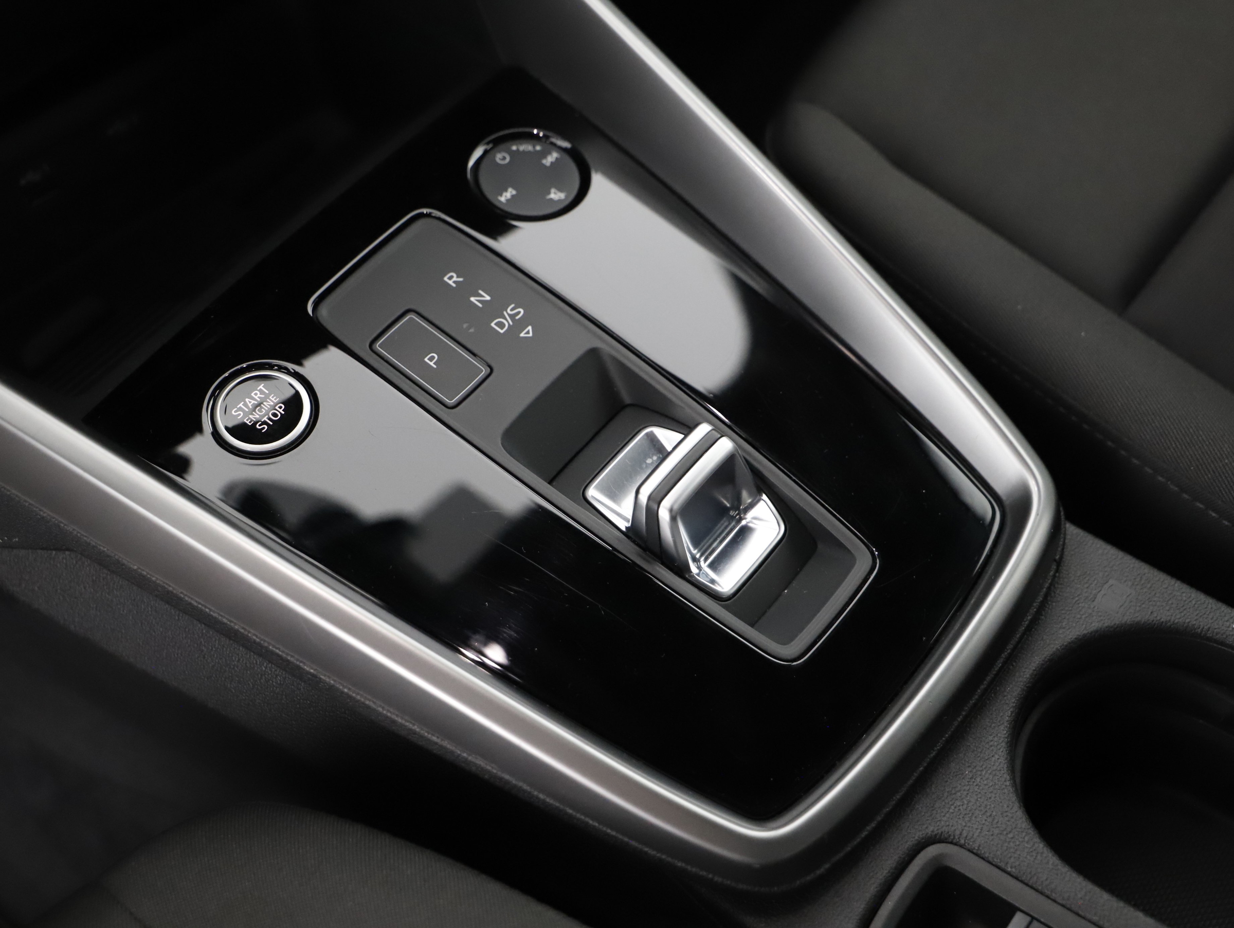 Audi A3 Limousine 35 TFSI advanced ext. | Bild 12 von 31