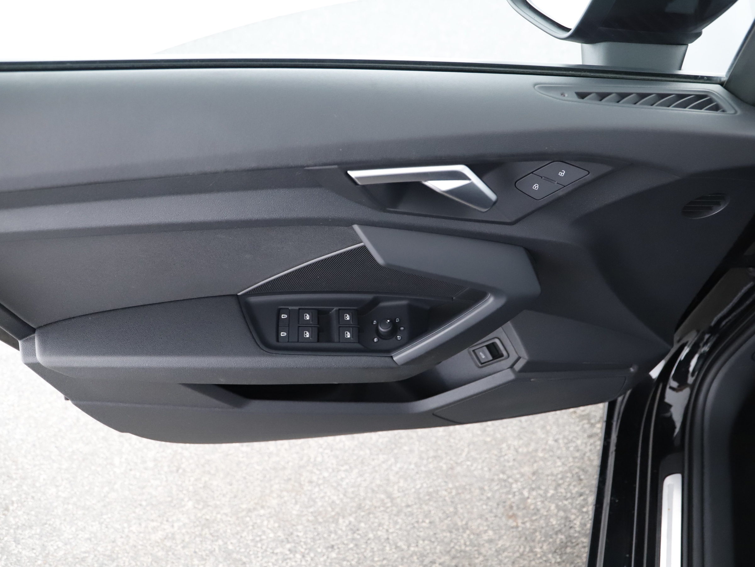 Audi A3 Limousine 35 TFSI advanced ext. | Bild 4 von 31