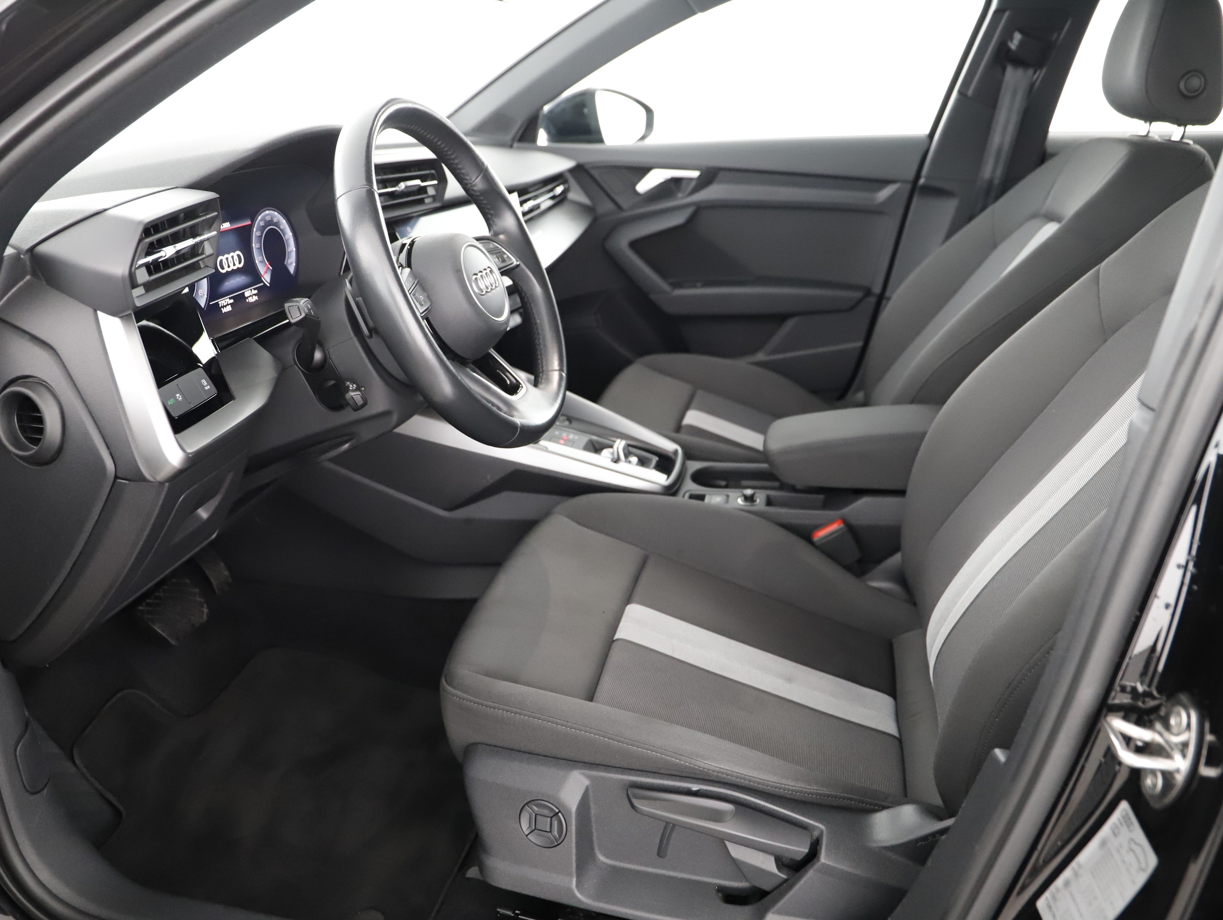 Audi A3 Limousine 35 TFSI advanced ext. | Bild 5 von 31