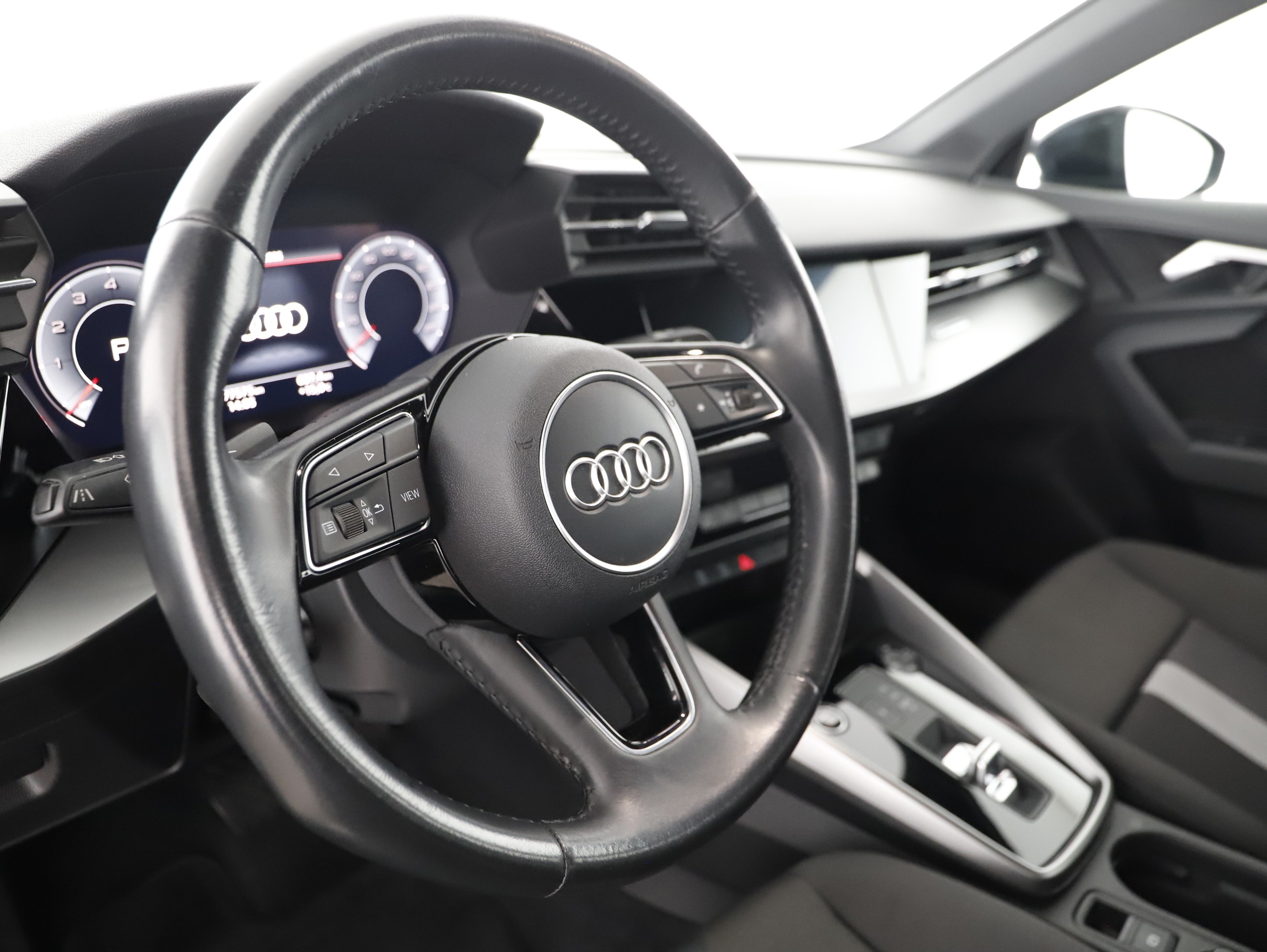 Audi A3 Limousine 35 TFSI advanced ext. | Bild 6 von 31