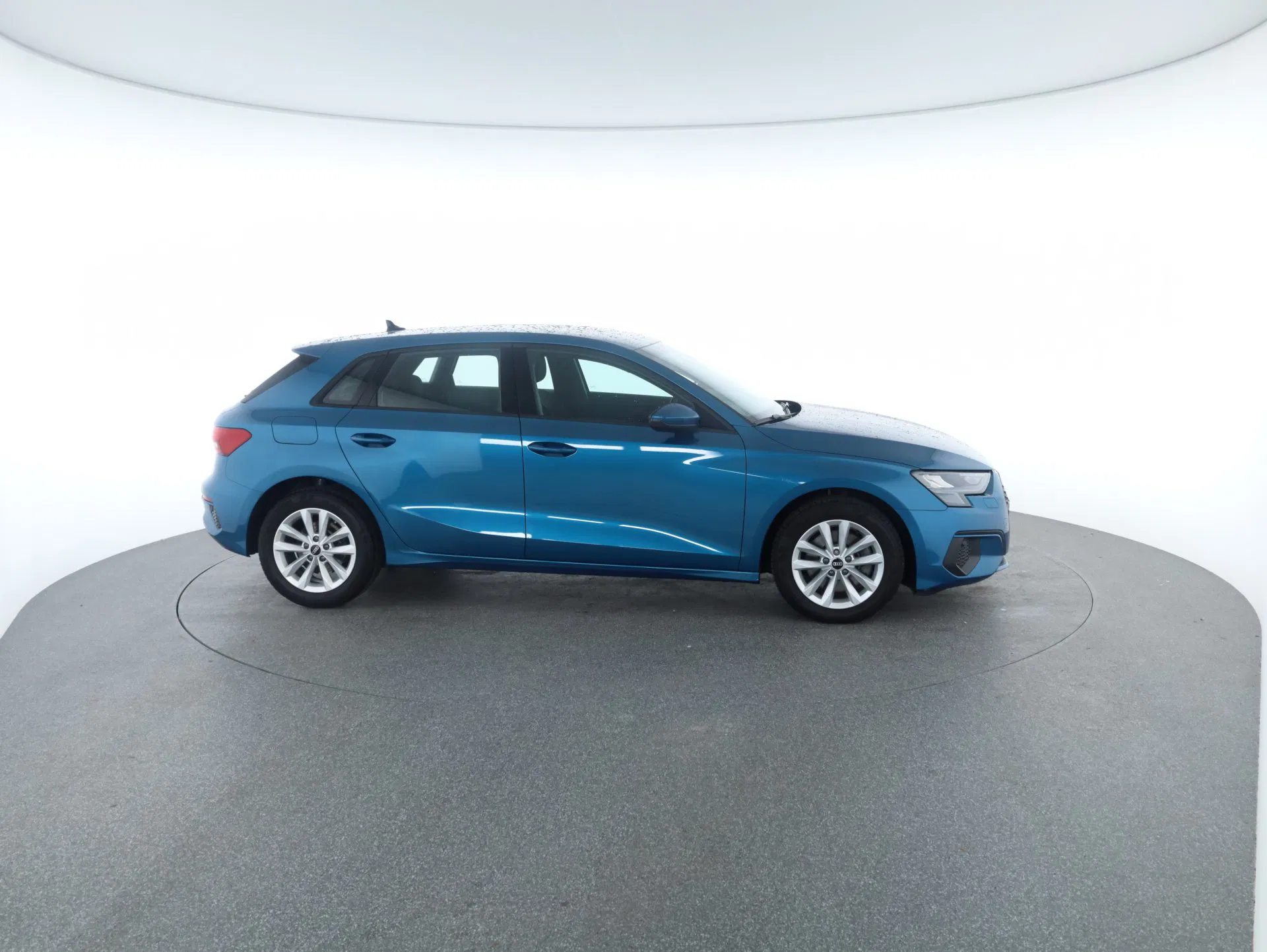 Audi A3 Sportback 30 2.0 TDI | Bild 27 von 31