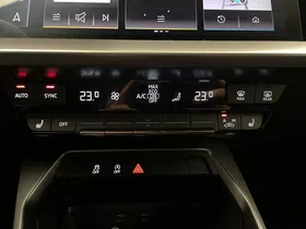 Audi A3 35 2.0 TDI S-Line | Thumbnail 11 von 31