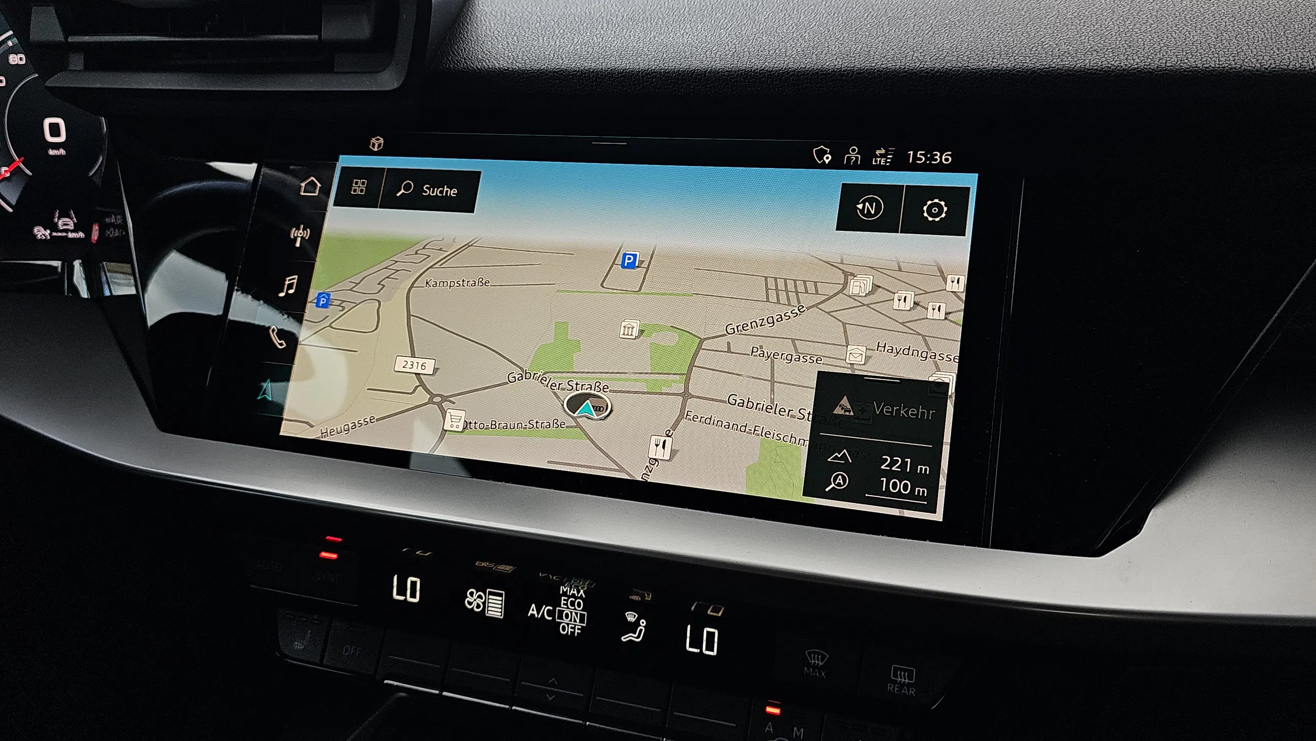 Audi A3 Limo 35 TDI S-Line Aut. | Bild 17 von 21