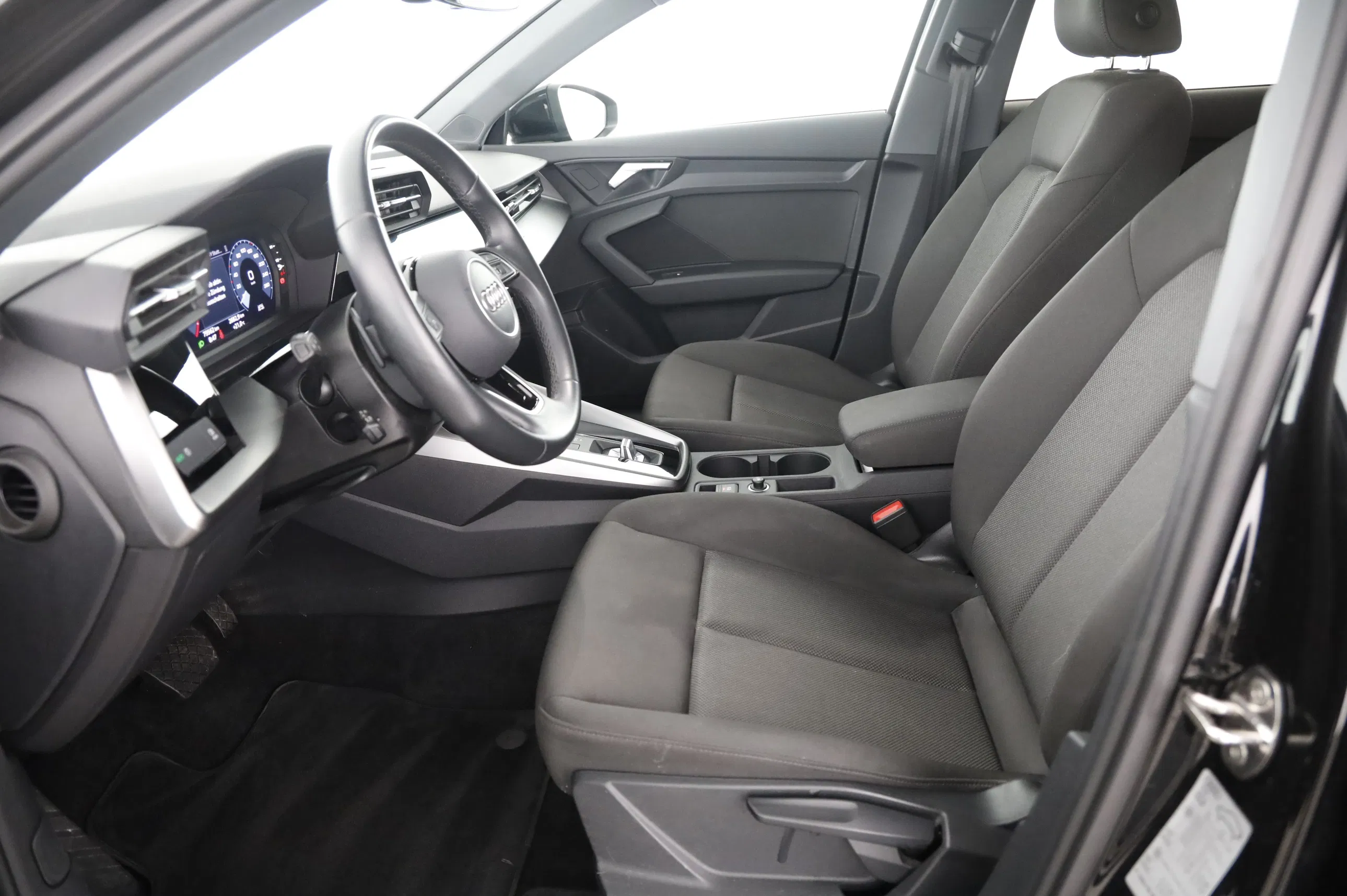 Audi A3 Sportback 30 2.0 TDI advanced | Bild 7 von 21
