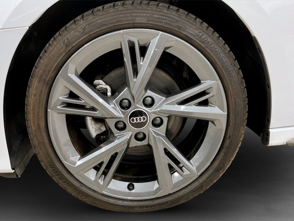 Audi A3 Sportback 30 TFSI S-Line | Bild 7 von 25