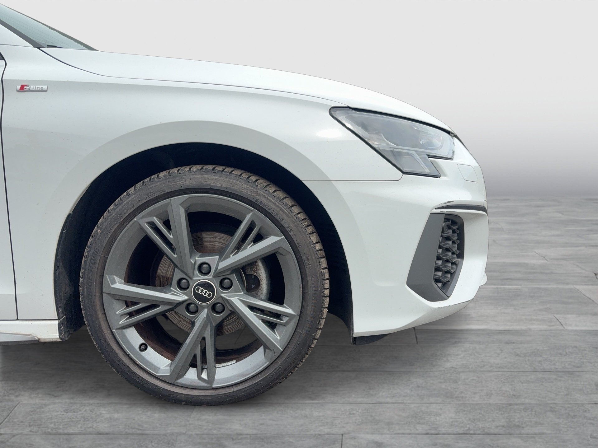 Audi A3 Sportback 30 TFSI S line exterieur | Bild 7 von 21