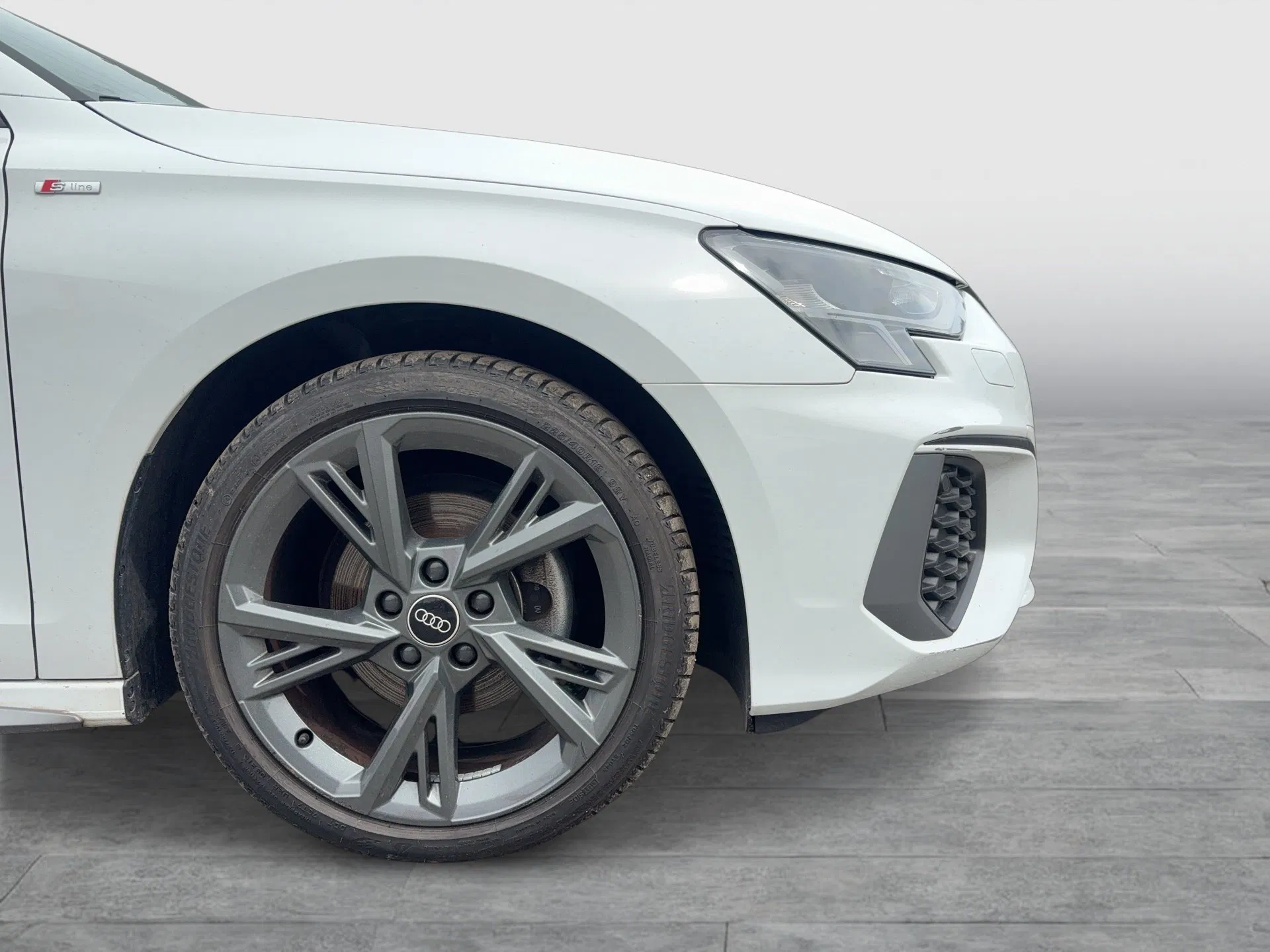 Audi A3 Sportback 30 TFSI S line exterieur | Bild 7 von 21