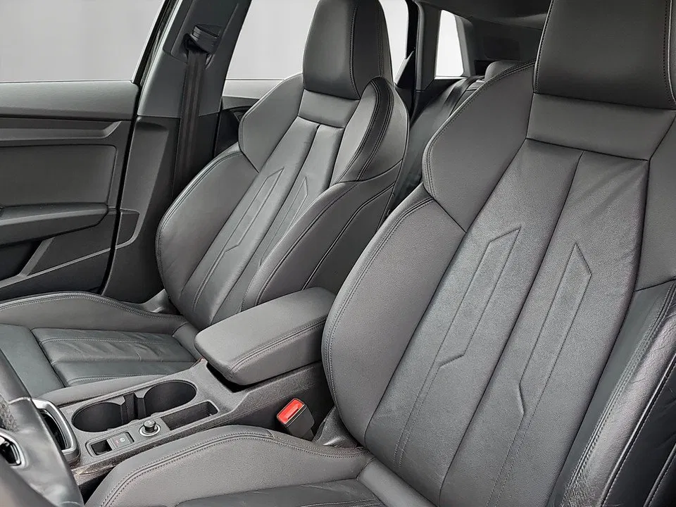 Audi A3 Sportback 30 TFSI S-Line Aut. | Bild 8 von 16