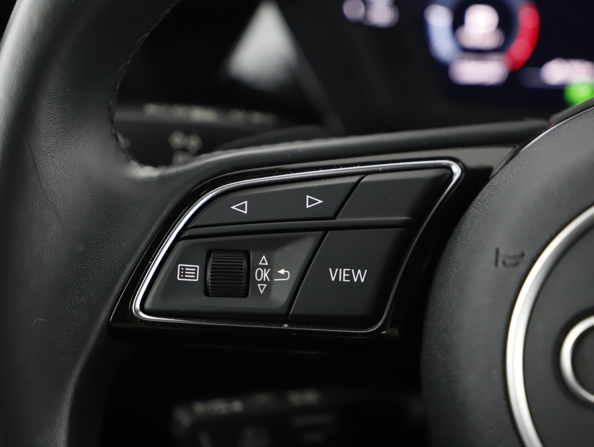 Audi A3 30 2.0 TDI advanced | Bild 11 von 21