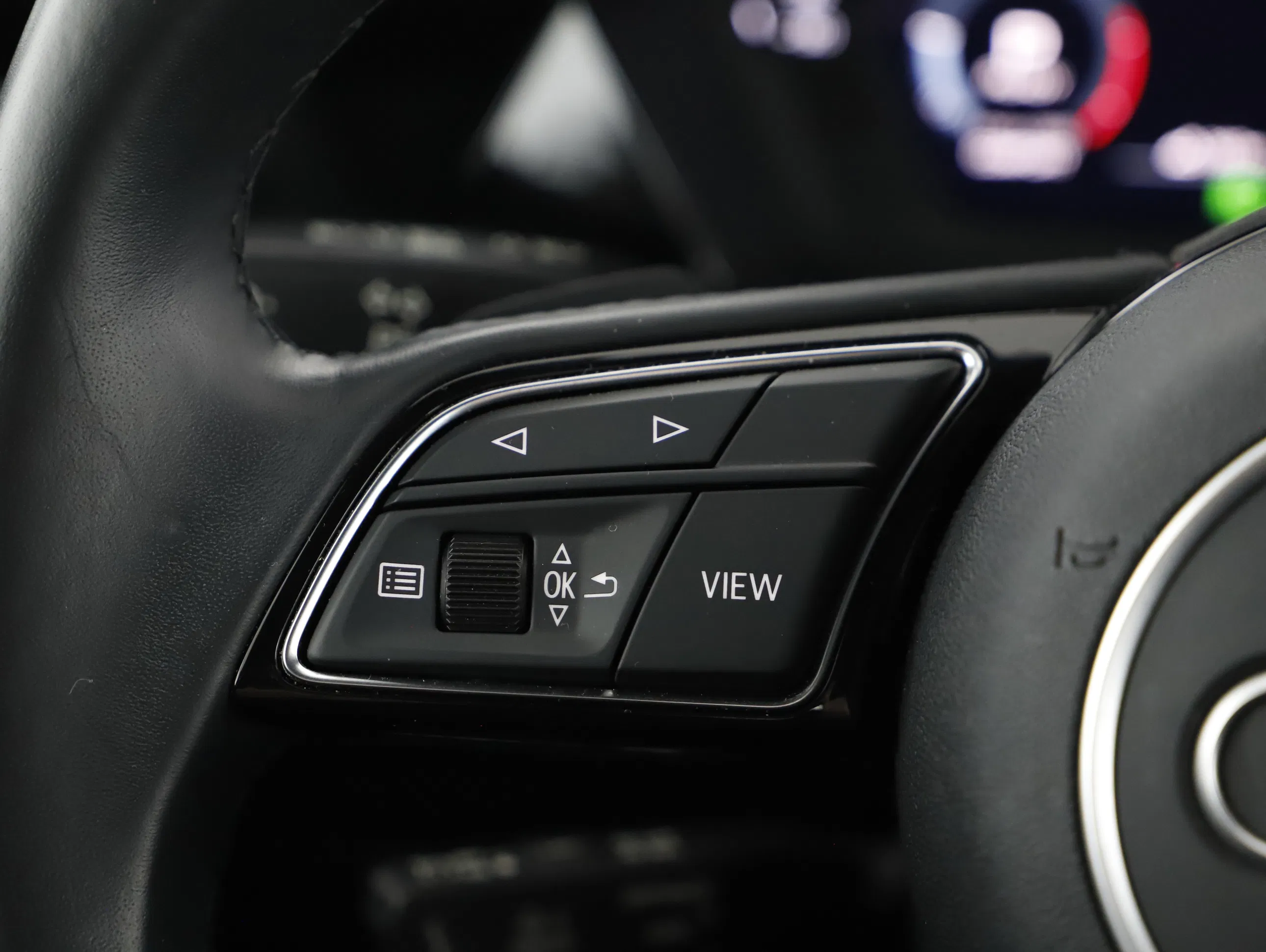 Audi A3 30 2.0 TDI advanced | Bild 11 von 21